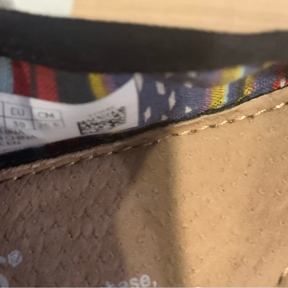 Toms Black and Cream Flats - Picture 3 of 5